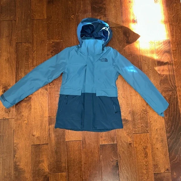 The North Face Women’s Garner Triclimate Jacket - Picture 2 of 7